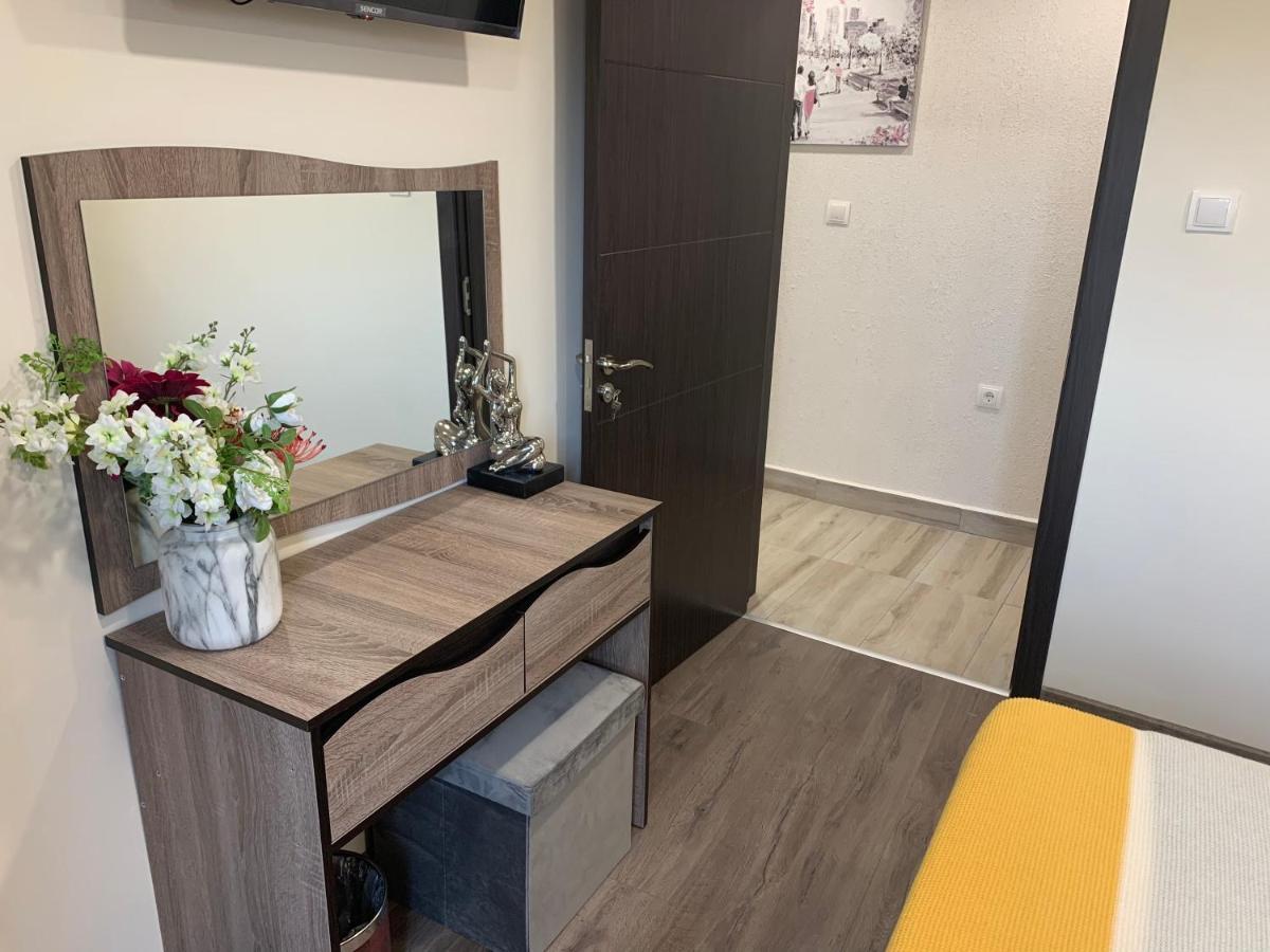 Apartment Zdravets 2, In The Heart Of The Old City Veliko Tarnovo Ngoại thất bức ảnh