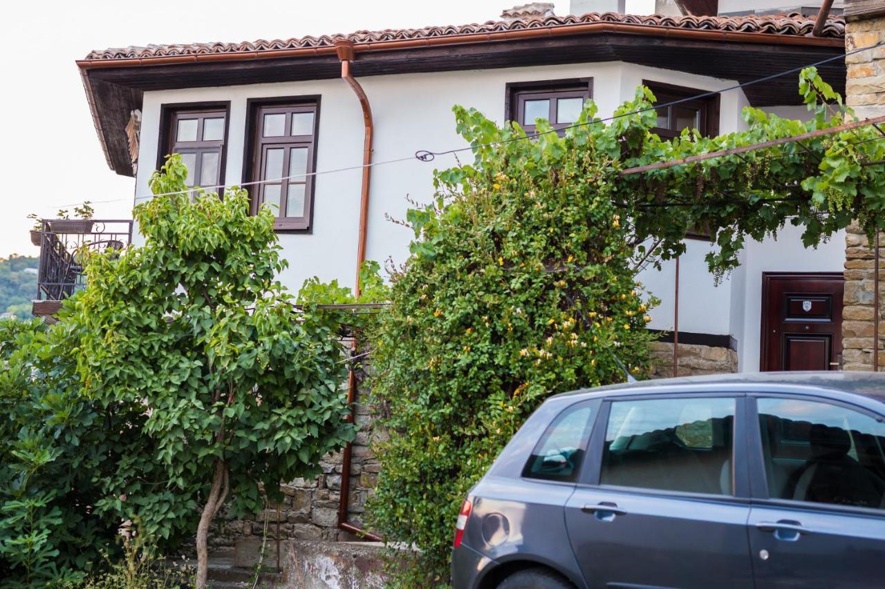 Apartment Zdravets 2, In The Heart Of The Old City Veliko Tarnovo Ngoại thất bức ảnh